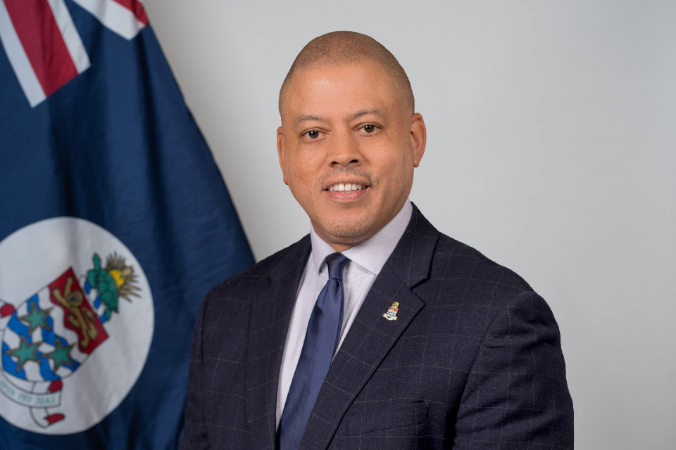 Premier proposes pooling private health insurance funds with CINICO